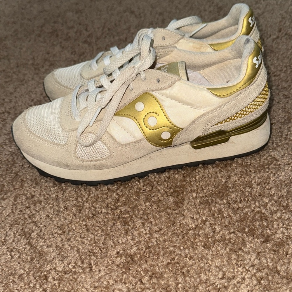 Saucony shadow sneaker